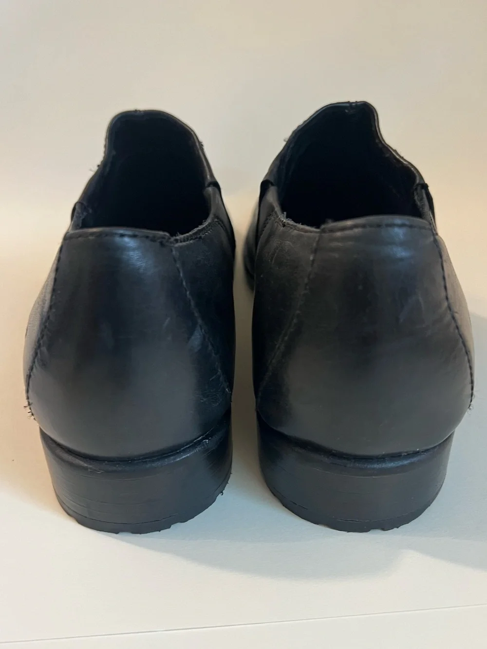 Born Black Leather Slip-On Woman’s Loafer Low Boot Shoes Size 9